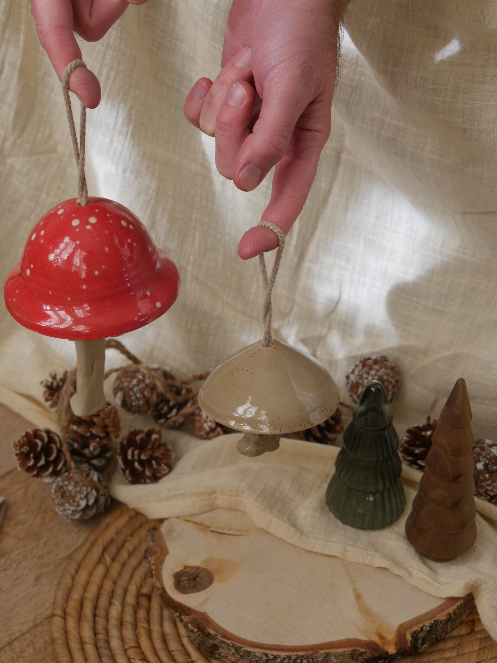 27. Cloche Champignon - Rouge